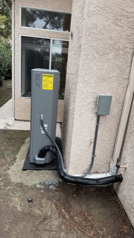 Outdoor air handler with disconnect box